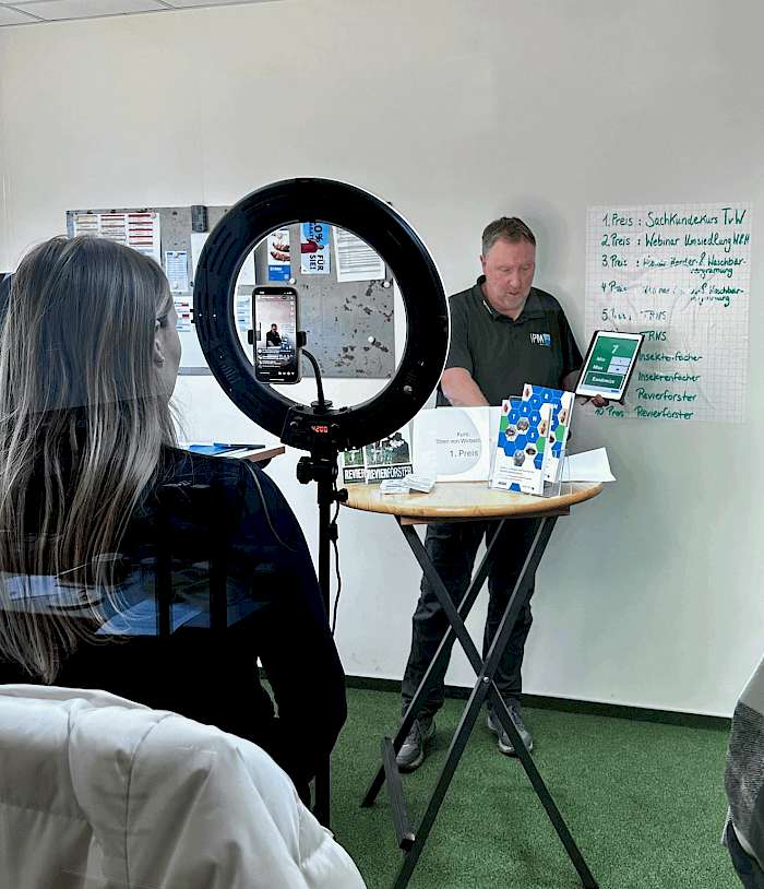 24-12-16 IPMpro Ziehung der Gewinner live auf Instagram durch Michael Prior - ein making-of Foto